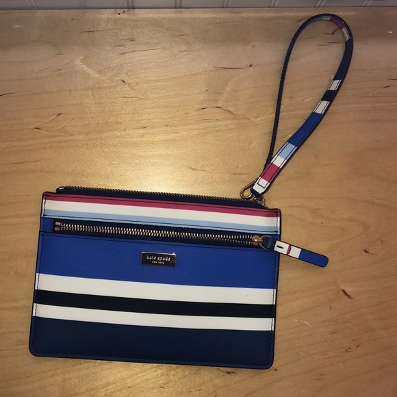 kate spade Handbags - Kate Spade Wristlet